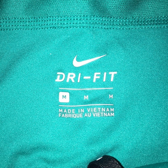 Nike running shorts - Picture 3 of 5